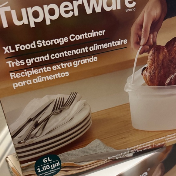 Tupperware XL Food Container with Tray & Lid. Bundle of 2. Brand New - Picture 3 of 14
